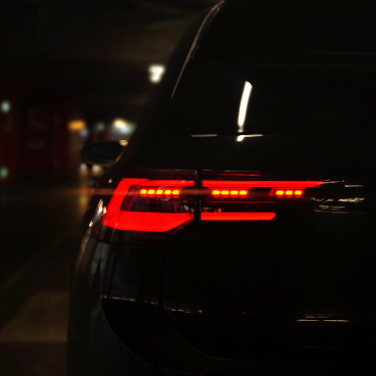 Volkswagen Golf 8R noire 320ch en location à Bordeaux chez SR Prestige Cars