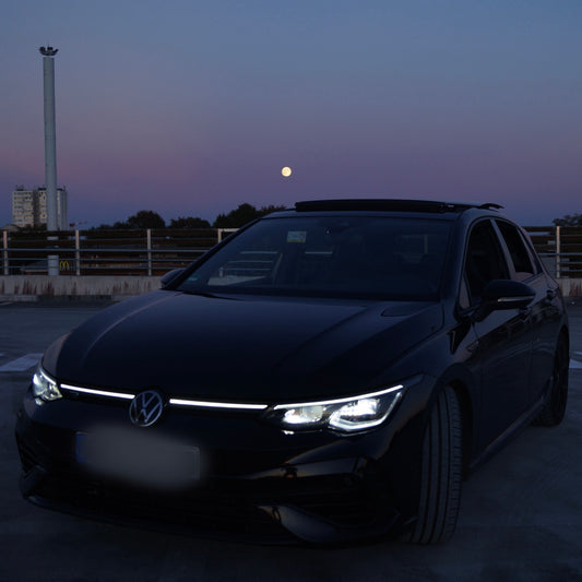 Volkswagen Golf 8R noire 320ch en location à Bordeaux chez SR Prestige Cars